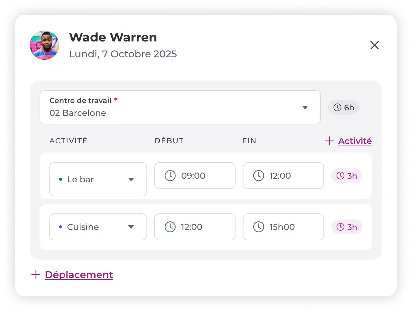 Un planning de travail pour Wade Warren le lundi 7 octobre 2025 à Barcelone, indiquant les activités suivantes : bar (9 h – 12 h, 3 h) et cuisine (12 h – 15 h, 3 h), avec la possibilité d'ajouter des activités ou des déplacements.