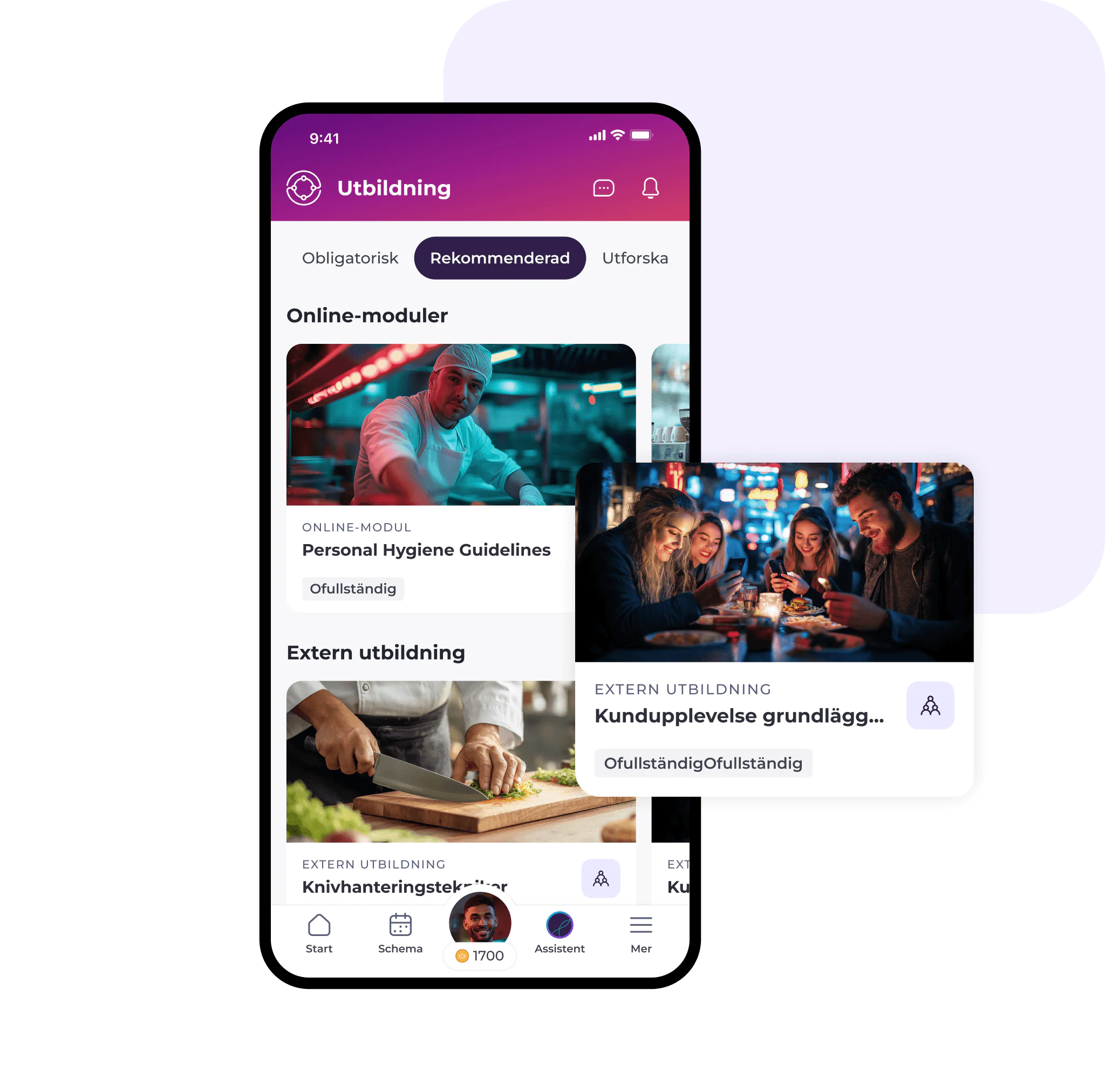 På en smarttelefonskärm visas en svensk utbildningsapp som presenterar rekommenderade utbildningsmoduler online och från externa källor, bland annat ”Riktlinjer för personlig hygien” och ”Grunderna i kundupplevelse”, med tillhörande bilder ovanför varje modul.