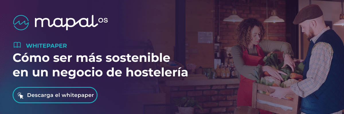 Una mujer y un hombre manipulando productos frescos en un restaurante. Texto: «Cómo ser más sostenible en un negocio de hostelería». Descarga el informe técnico. Se ve el logotipo de MAPAL OS.
